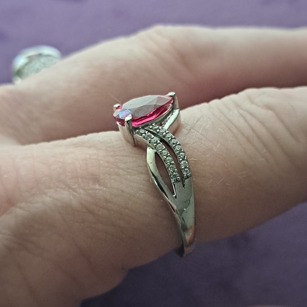Padparadscha Sapphire & White Zircon Accented Triple Shank Ring. - Picture 4 of 5
